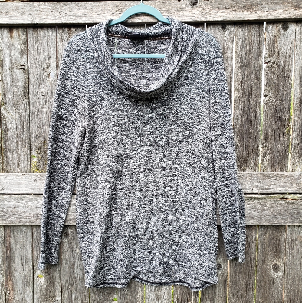 Motherhood Maternity cowl neck lightweight sweater sz large in great condition